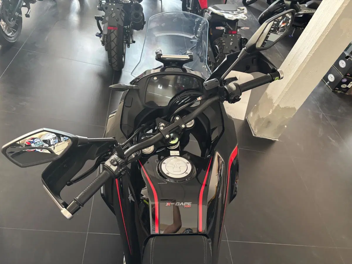 Moto Morini X-Cape 700 Alloy Wheels (2025 - 26) (6)