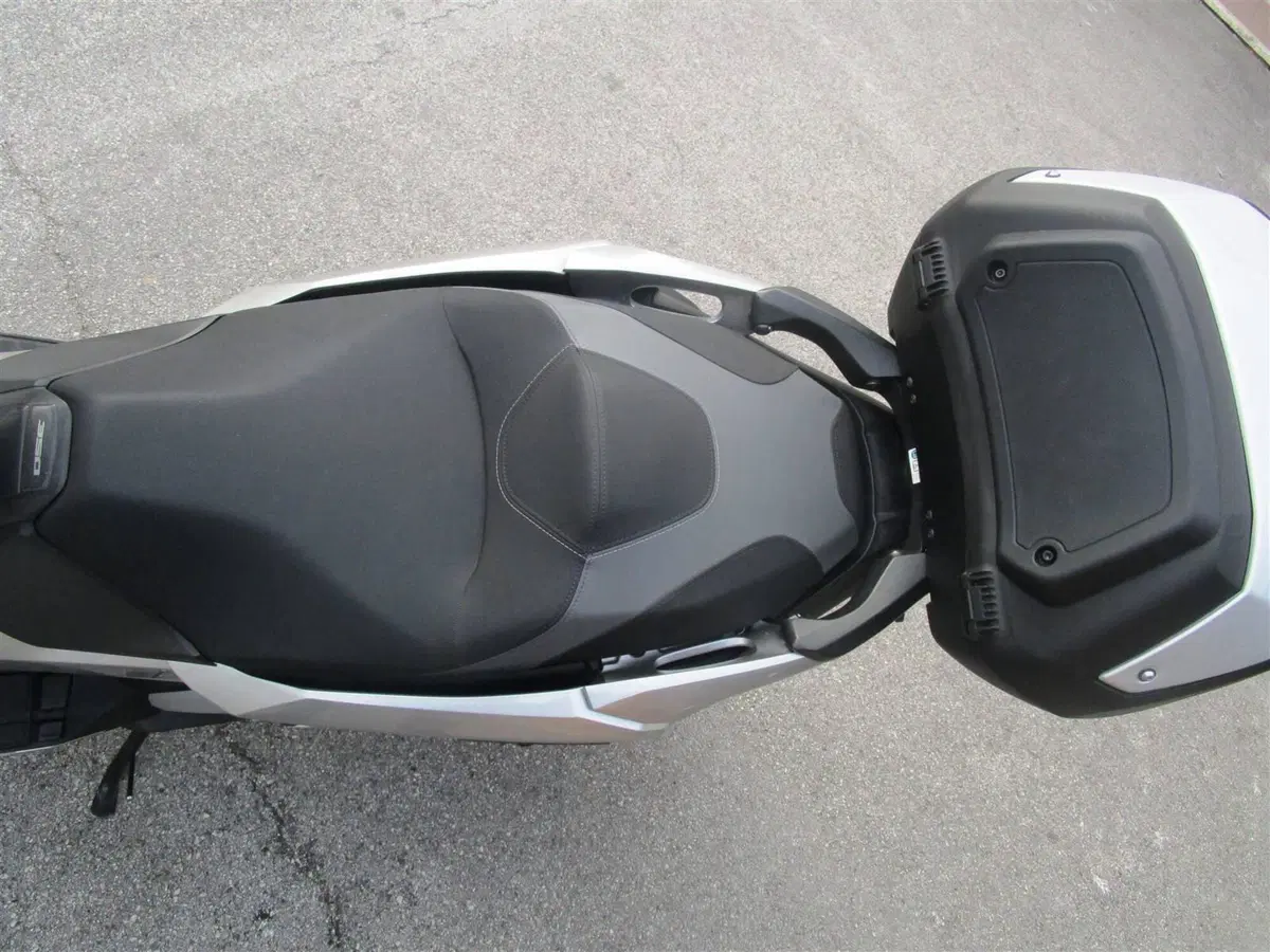 Honda ADV 350 (2022 - 24) (7)