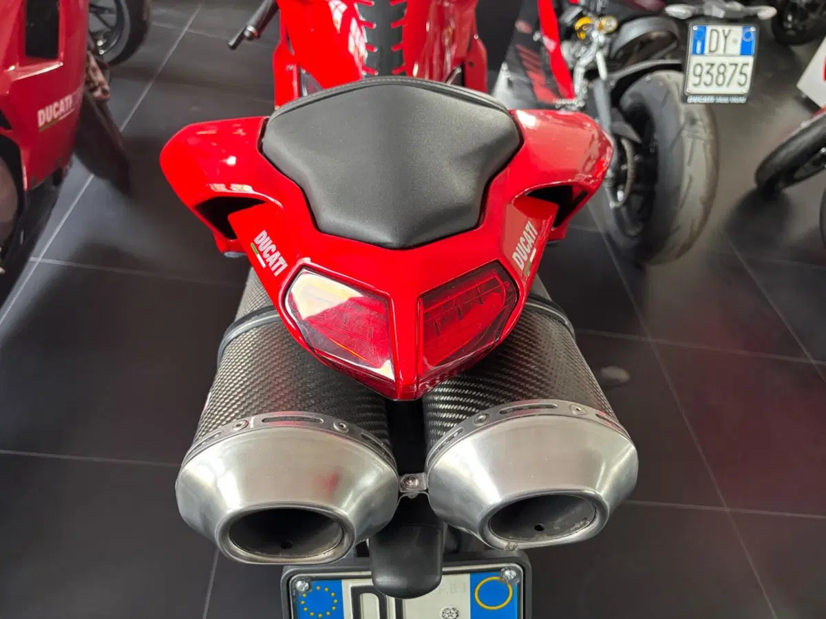 Ducati 1198 (2009 - 12) (10)