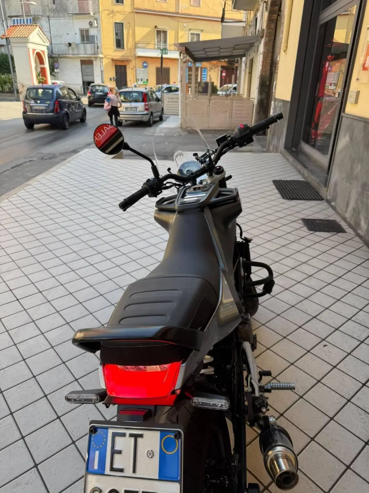 Husqvarna Svartpilen 401 (2020) (5)