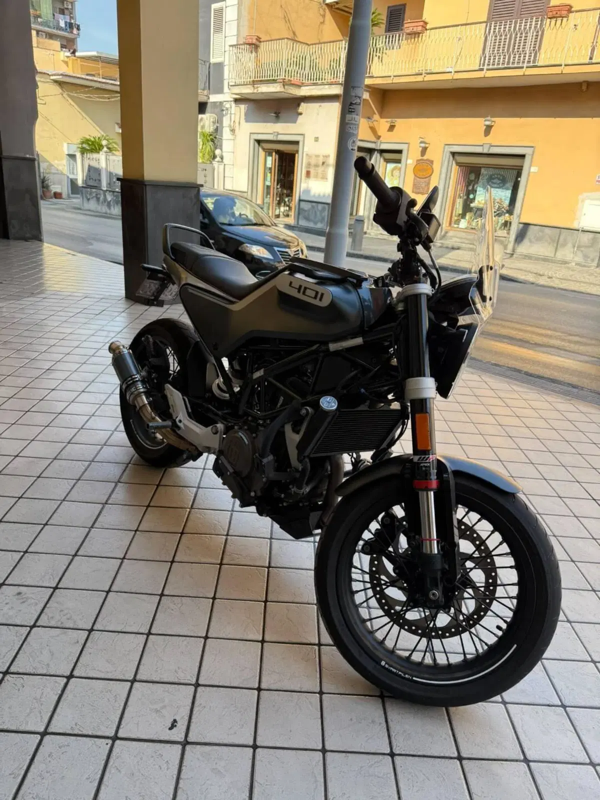 Husqvarna Svartpilen 401 (2020) (3)