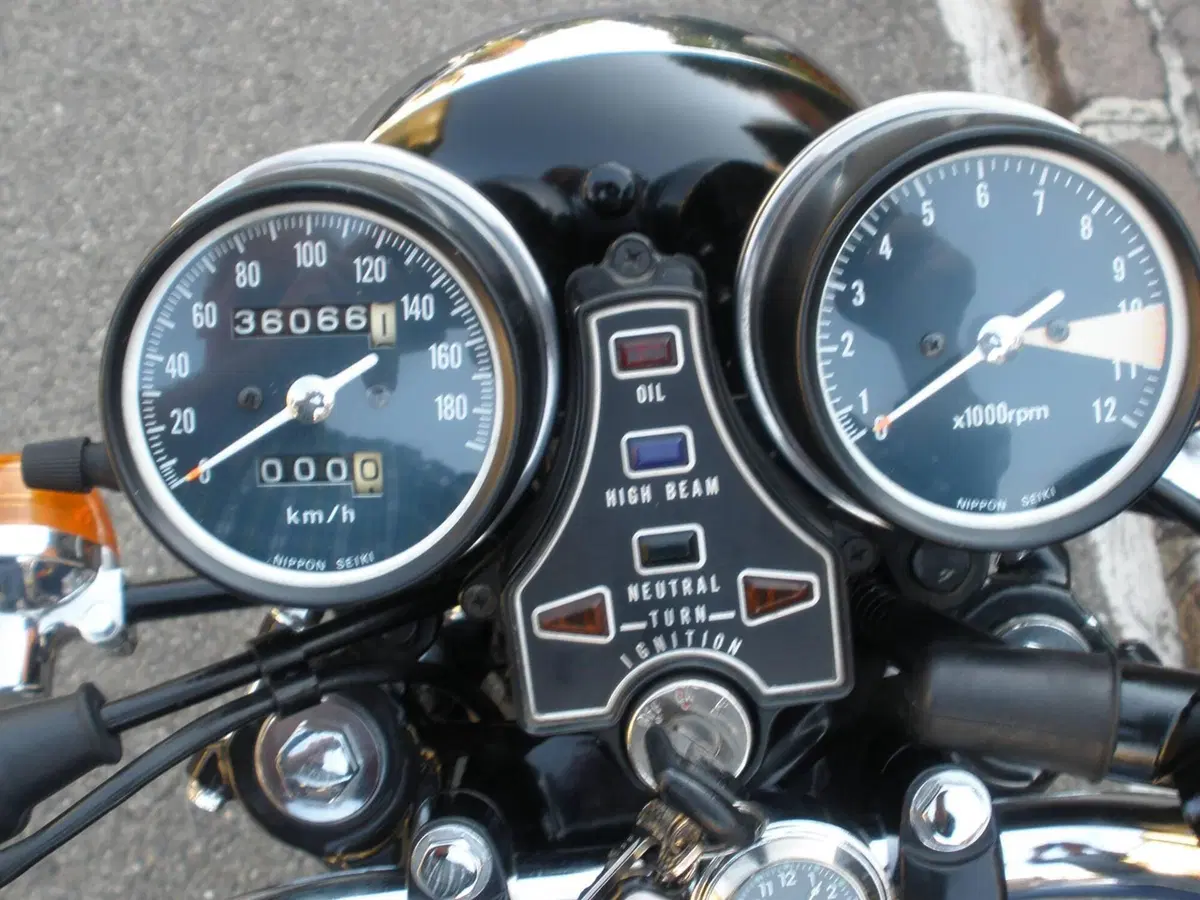 Honda Cb 400 four (4)