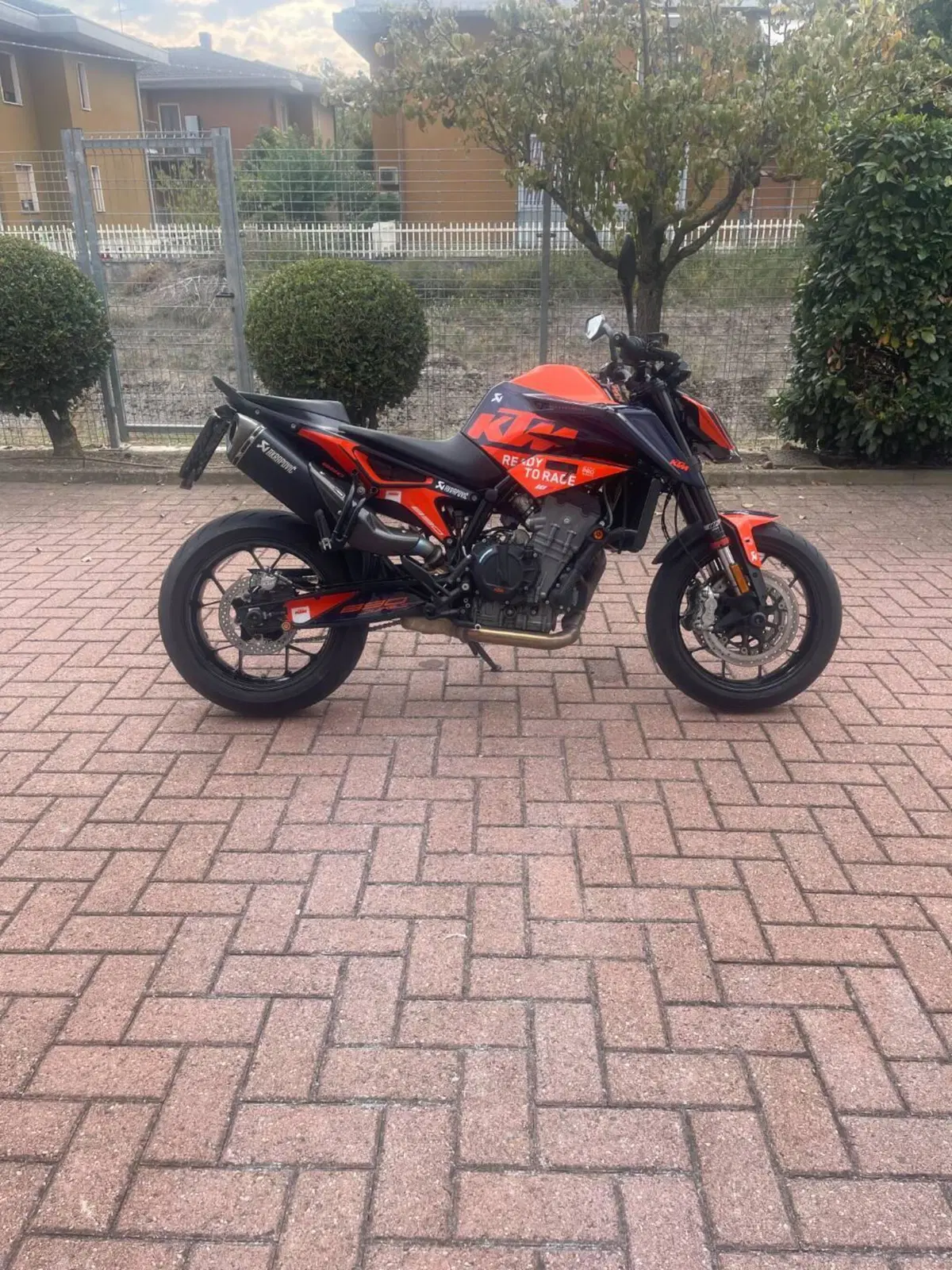 KTM 890 Duke L (2021)