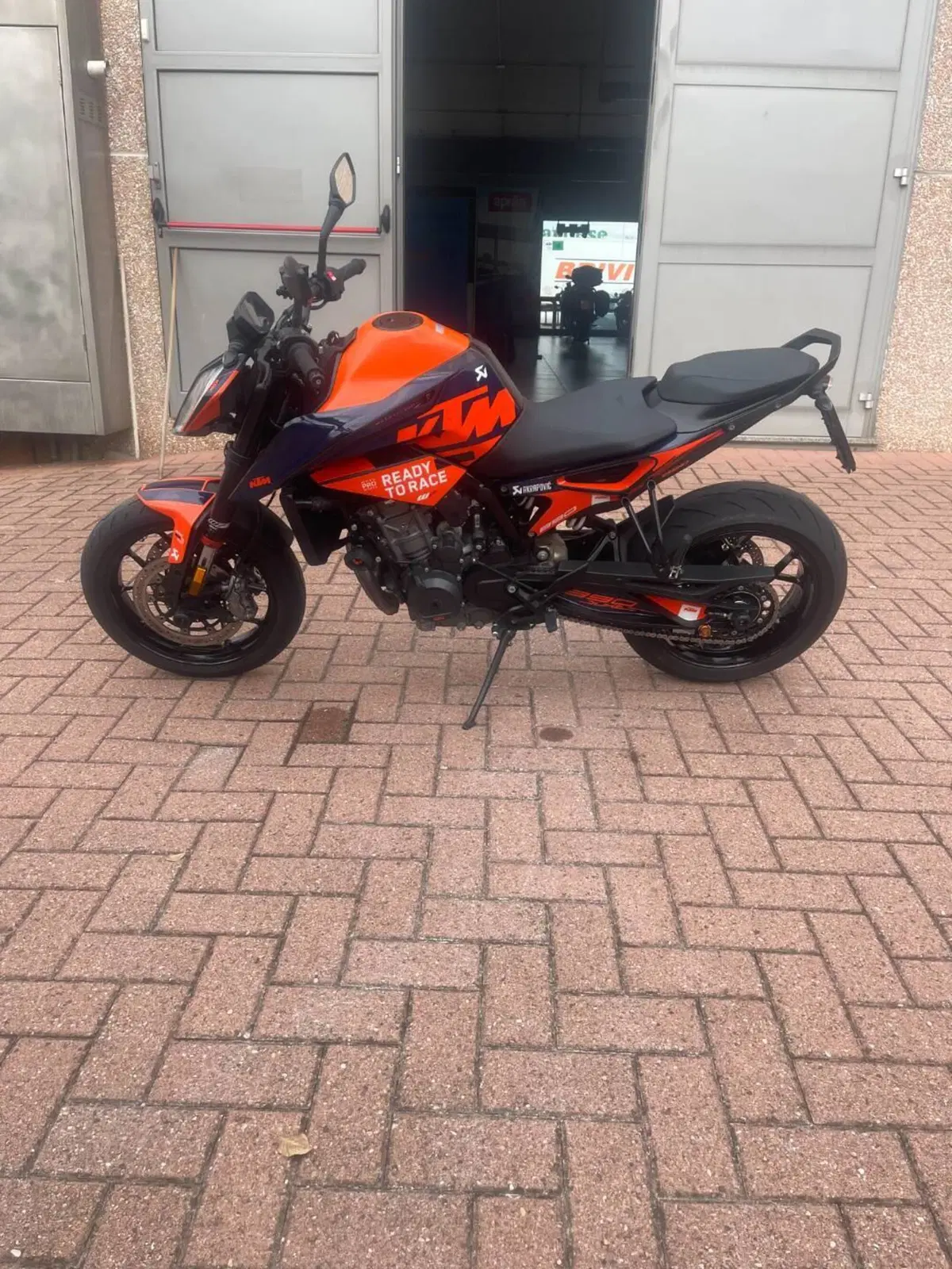 KTM 890 Duke L (2021) (3)