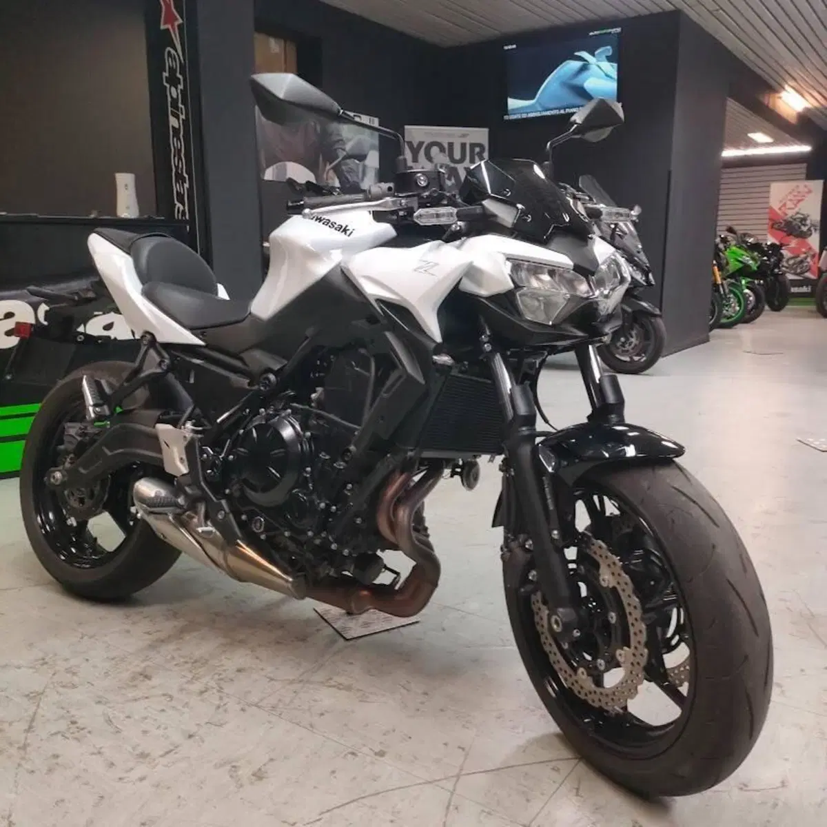 Kawasaki Z 650 (2025 - 27) (5)