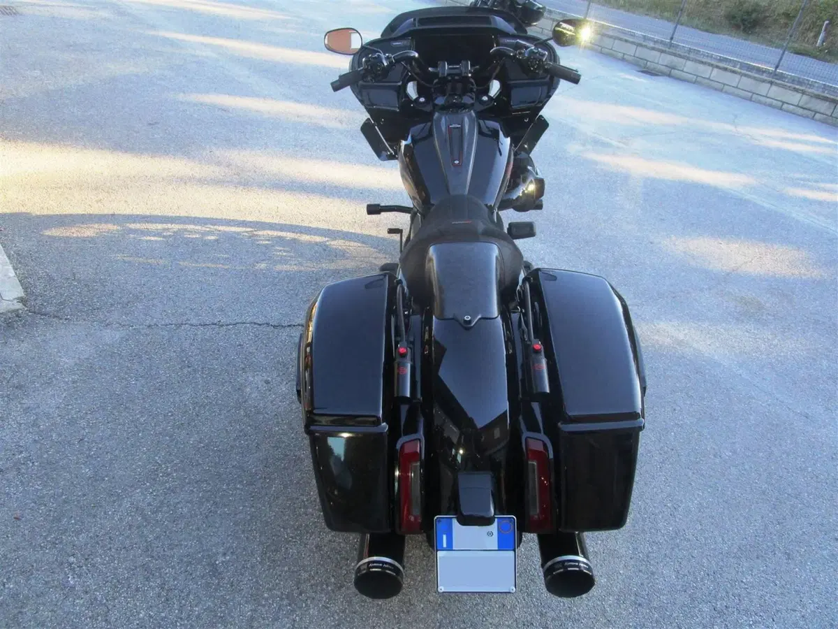 Harley-Davidson CVO Road Glide ST (2024) (5)