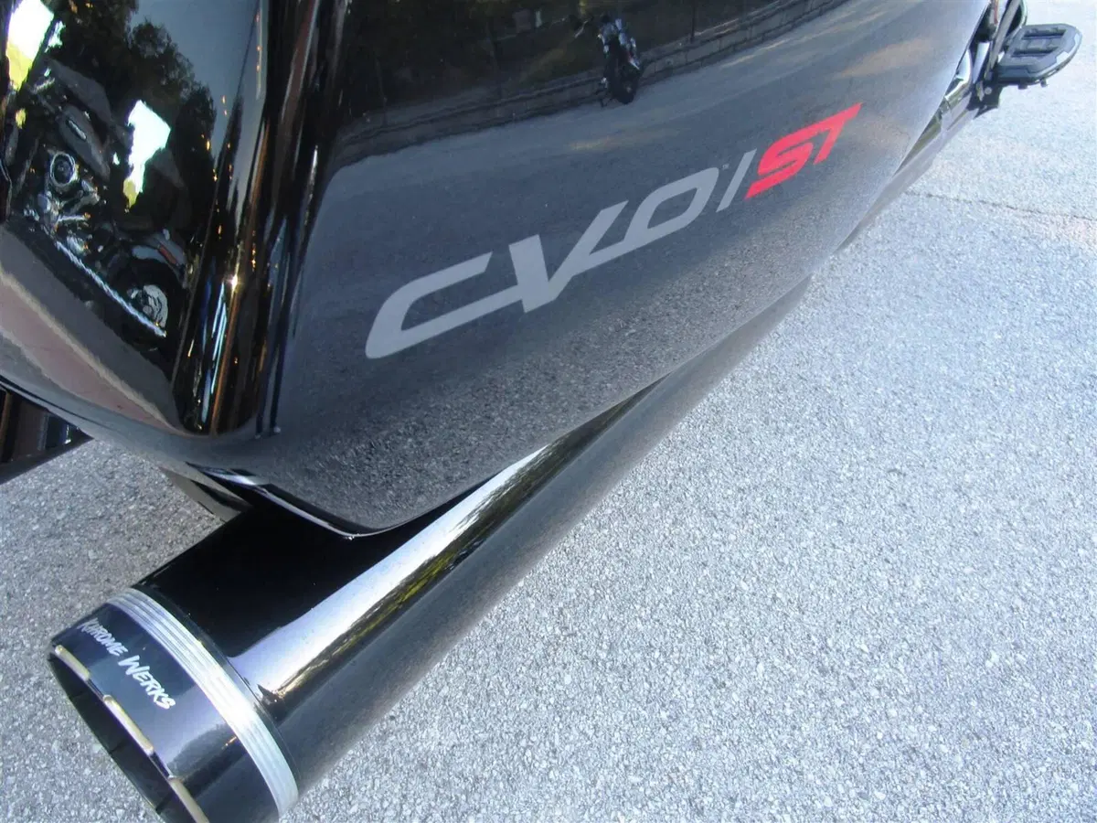Harley-Davidson CVO Road Glide ST (2024) (11)