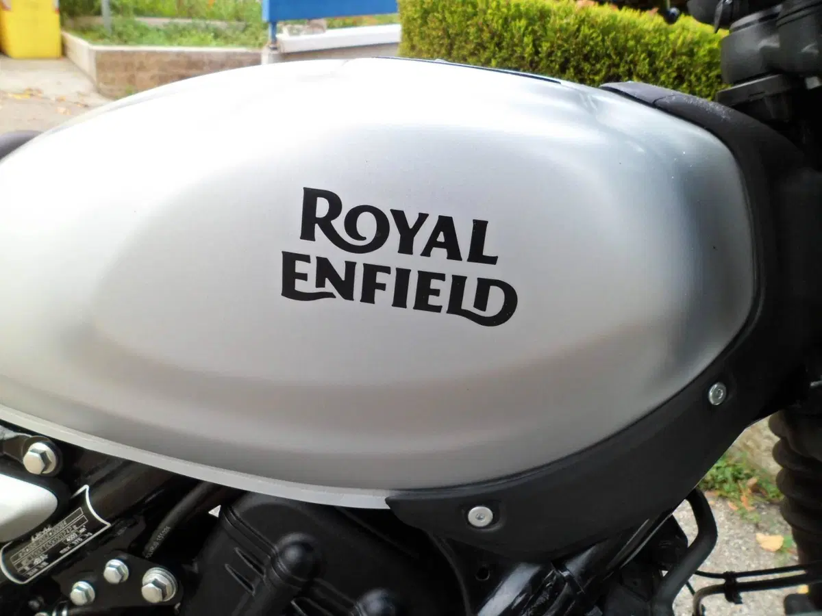 Royal Enfield Guerrilla 450 (2024 - 26) (9)