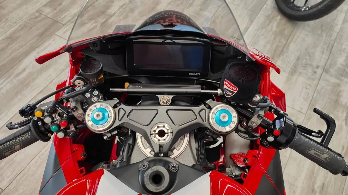 Ducati Panigale V4 (2025 - 26) (9)