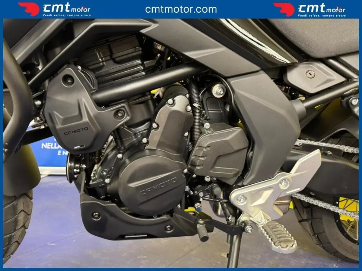 CFMOTO 700MT Adventure (2025 - 26) (6)