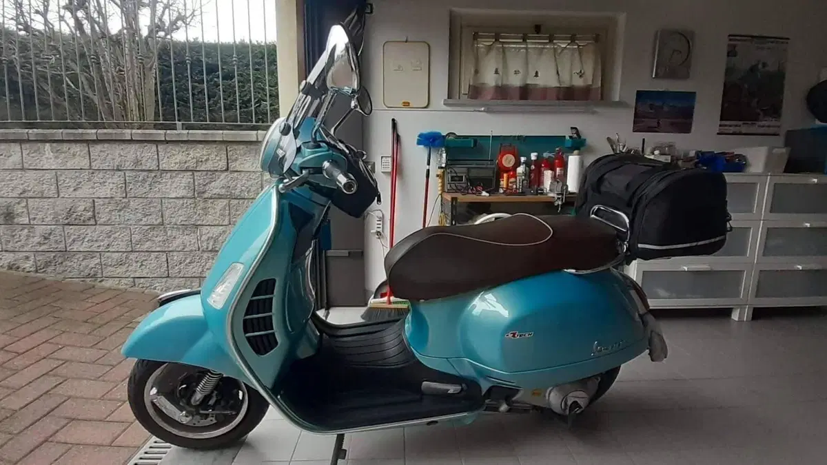 Vespa GTS 300 ABS Settantesimo (2016)