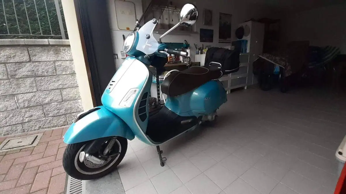 Vespa GTS 300 ABS Settantesimo (2016) (6)