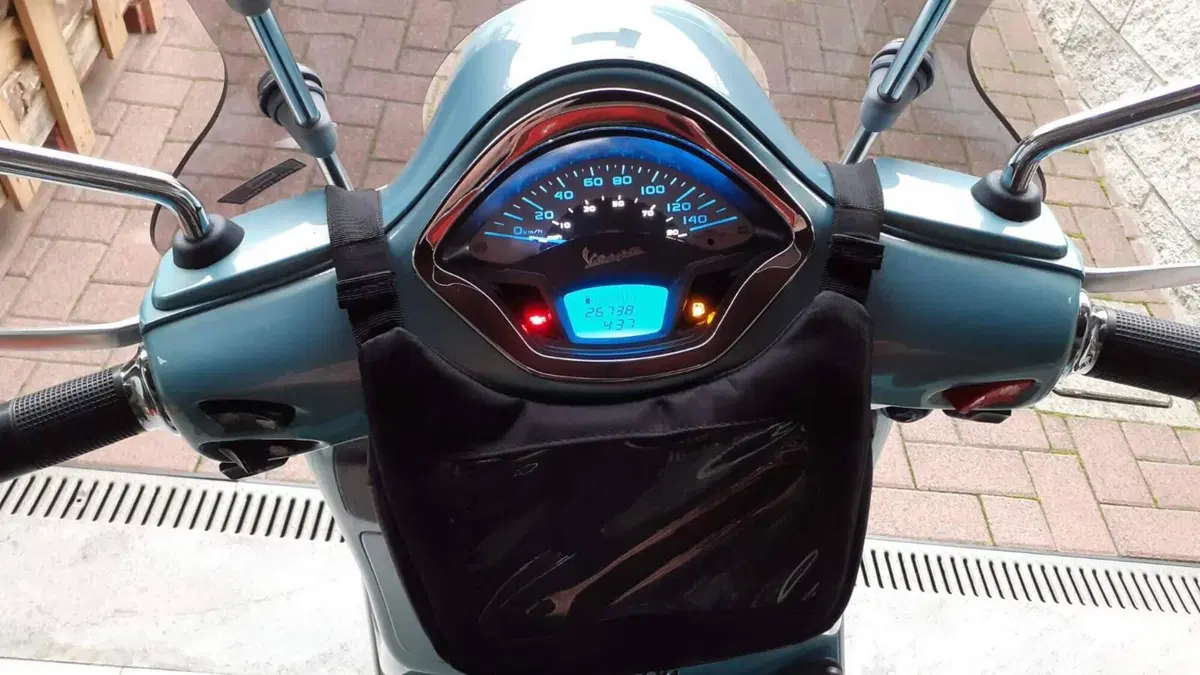 Vespa GTS 300 ABS Settantesimo (2016) (8)