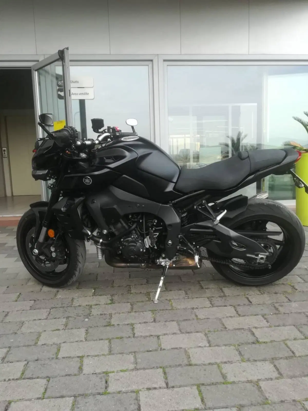 Yamaha MT-10 (2022 - 26)