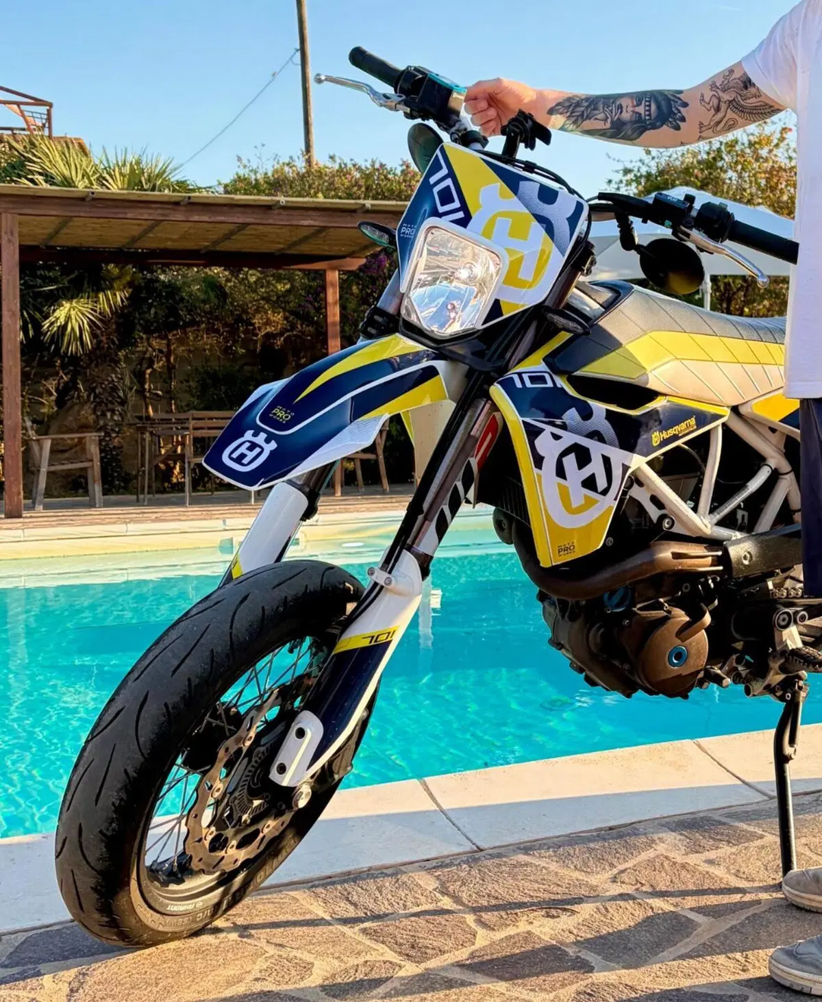Husqvarna 701 Supermoto (2017 - 19) (3)