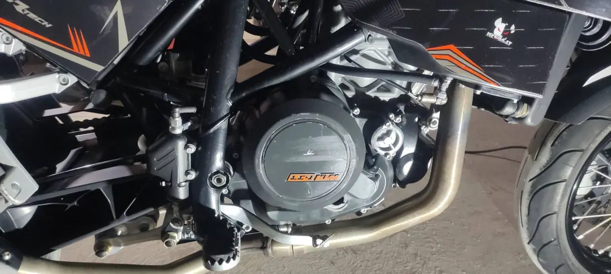KTM 690 Supermoto (2007 - 12) (4)