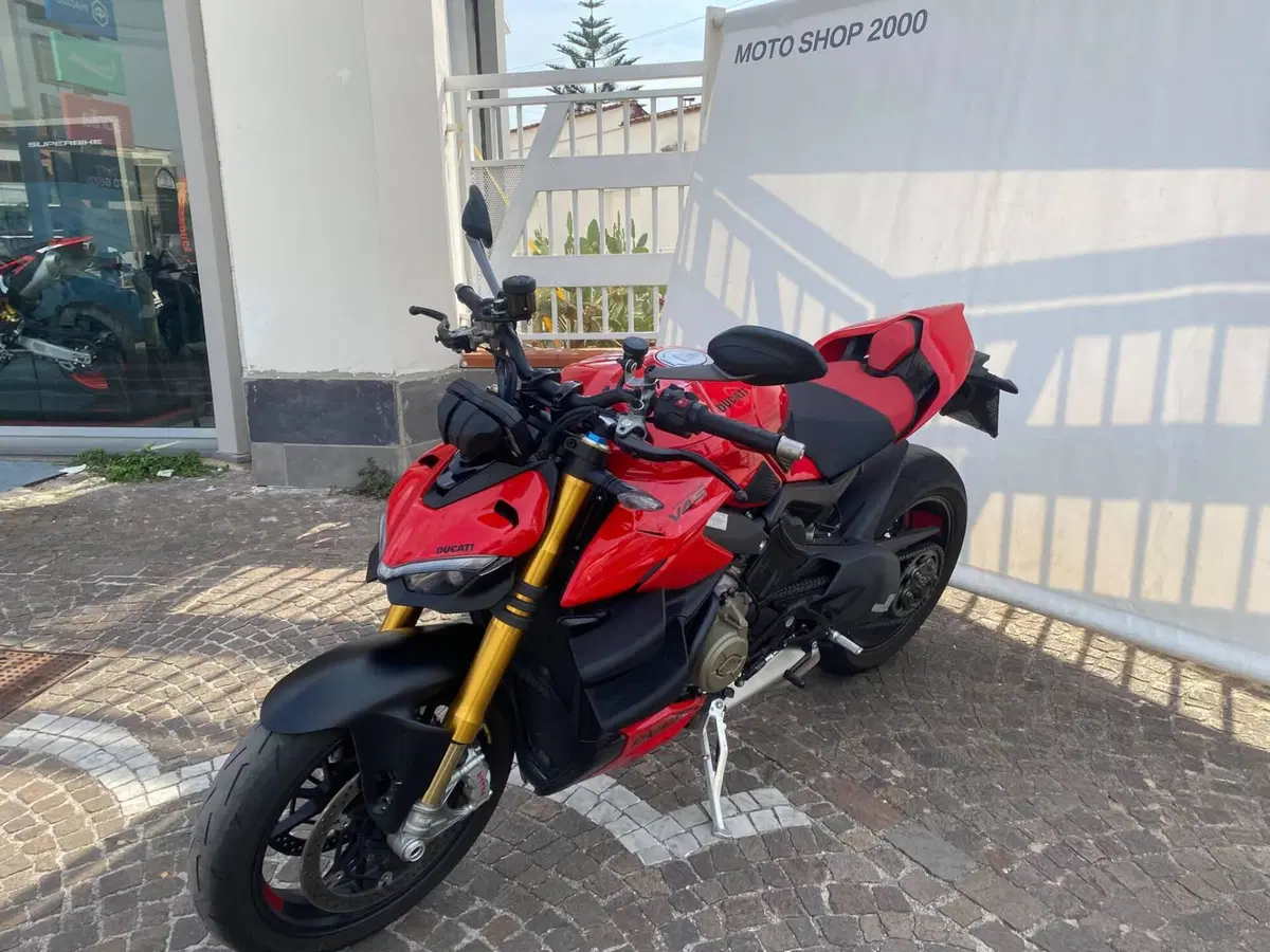 Ducati Streetfighter V4 S (2023 - 24) (2)