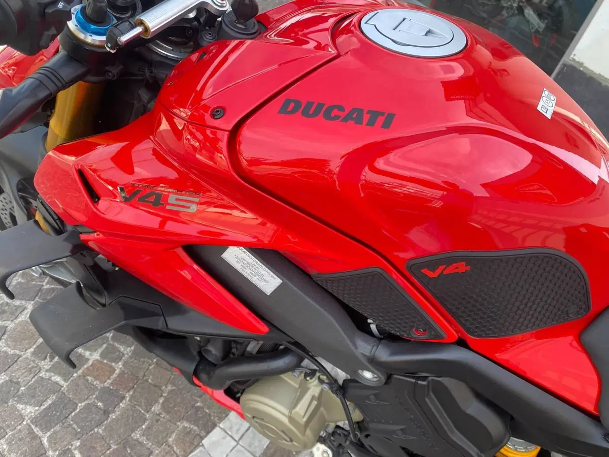 Ducati Streetfighter V4 S (2023 - 24) (5)