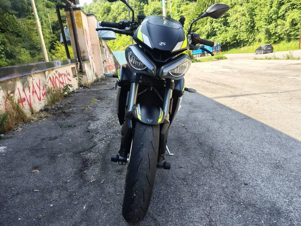 Triumph Street Triple RS (2020 - 22) (2)