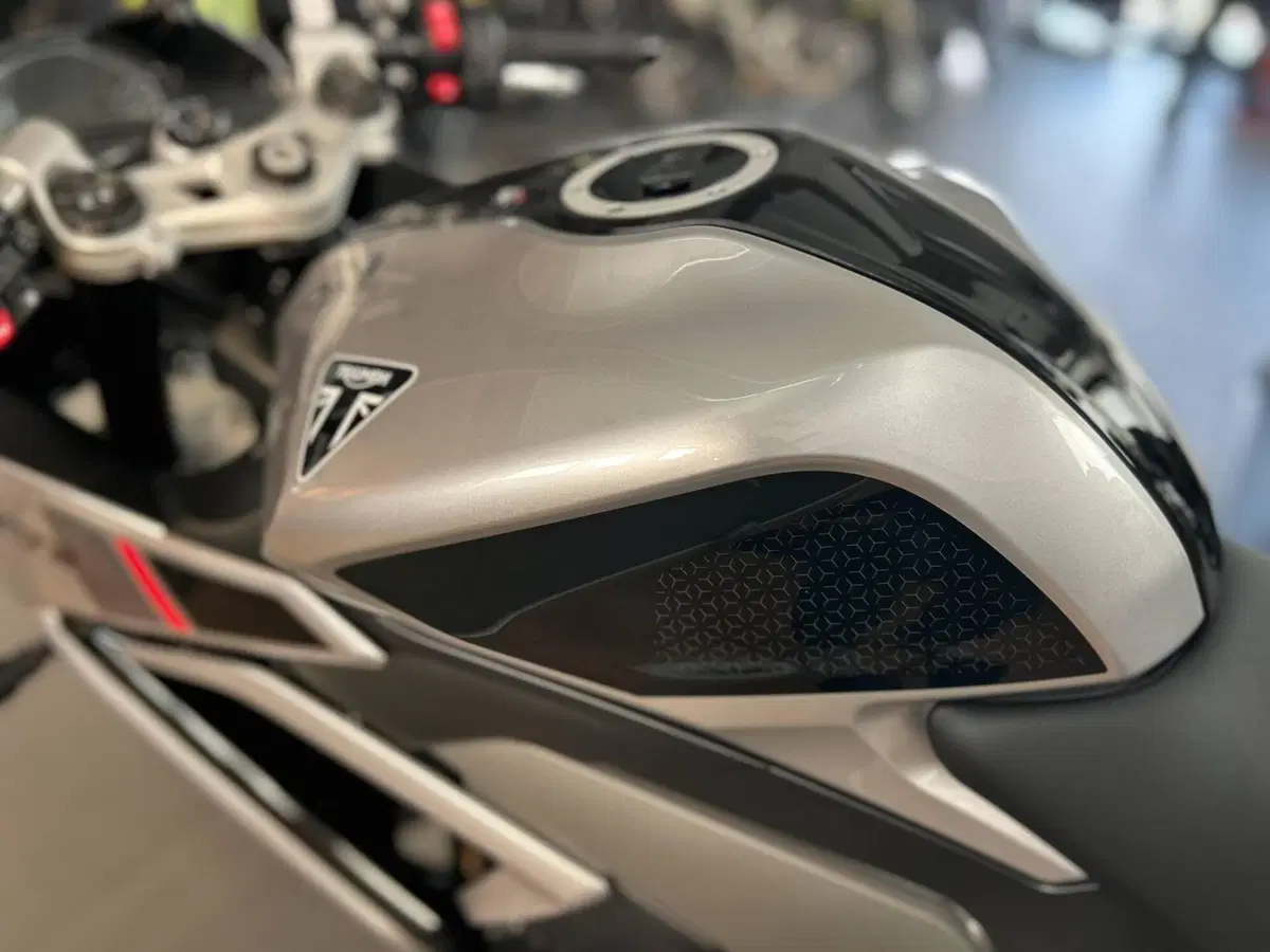 Triumph Daytona 660 (2027) (5)