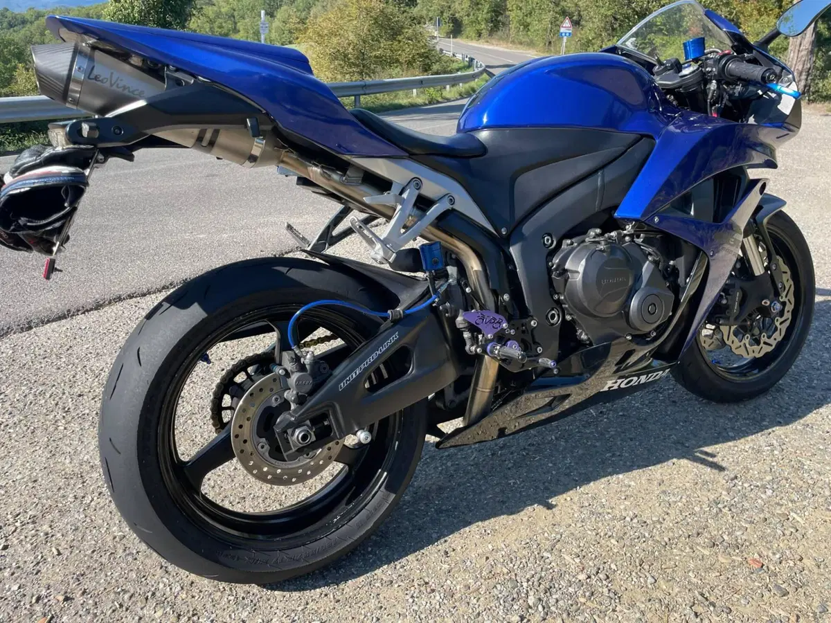 Honda CBR 600 RR (2009 - 12) (3)