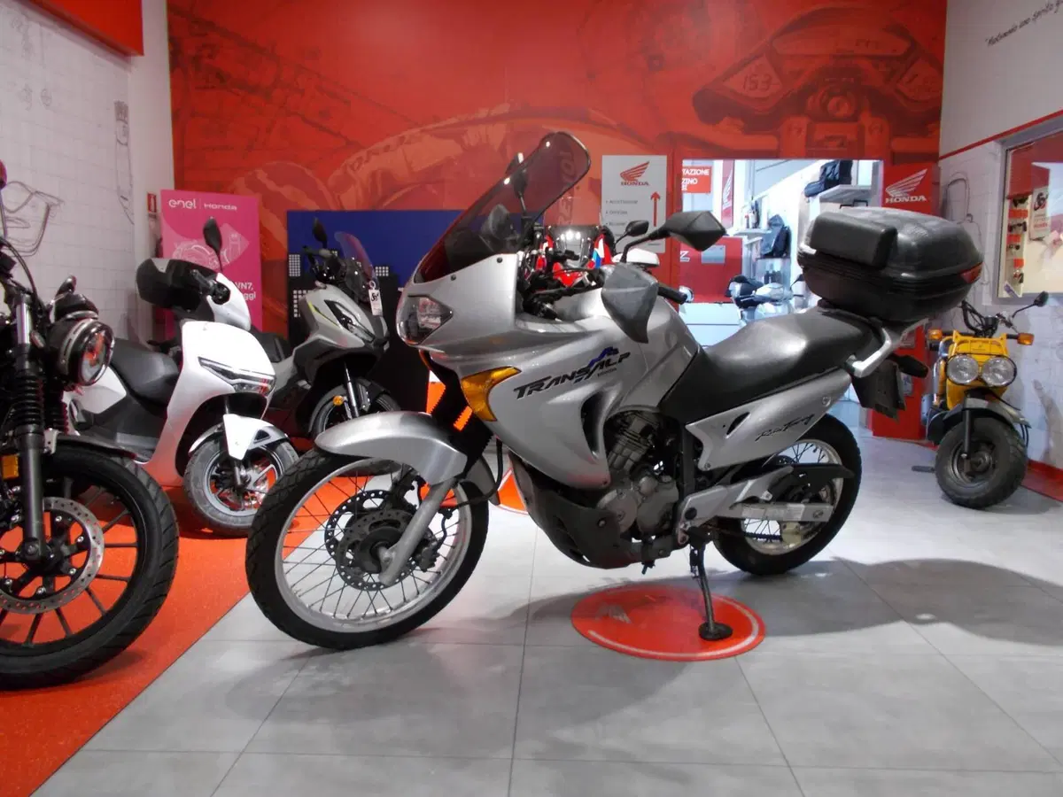 Honda Transalp XL 650V (2000 - 04) (2)