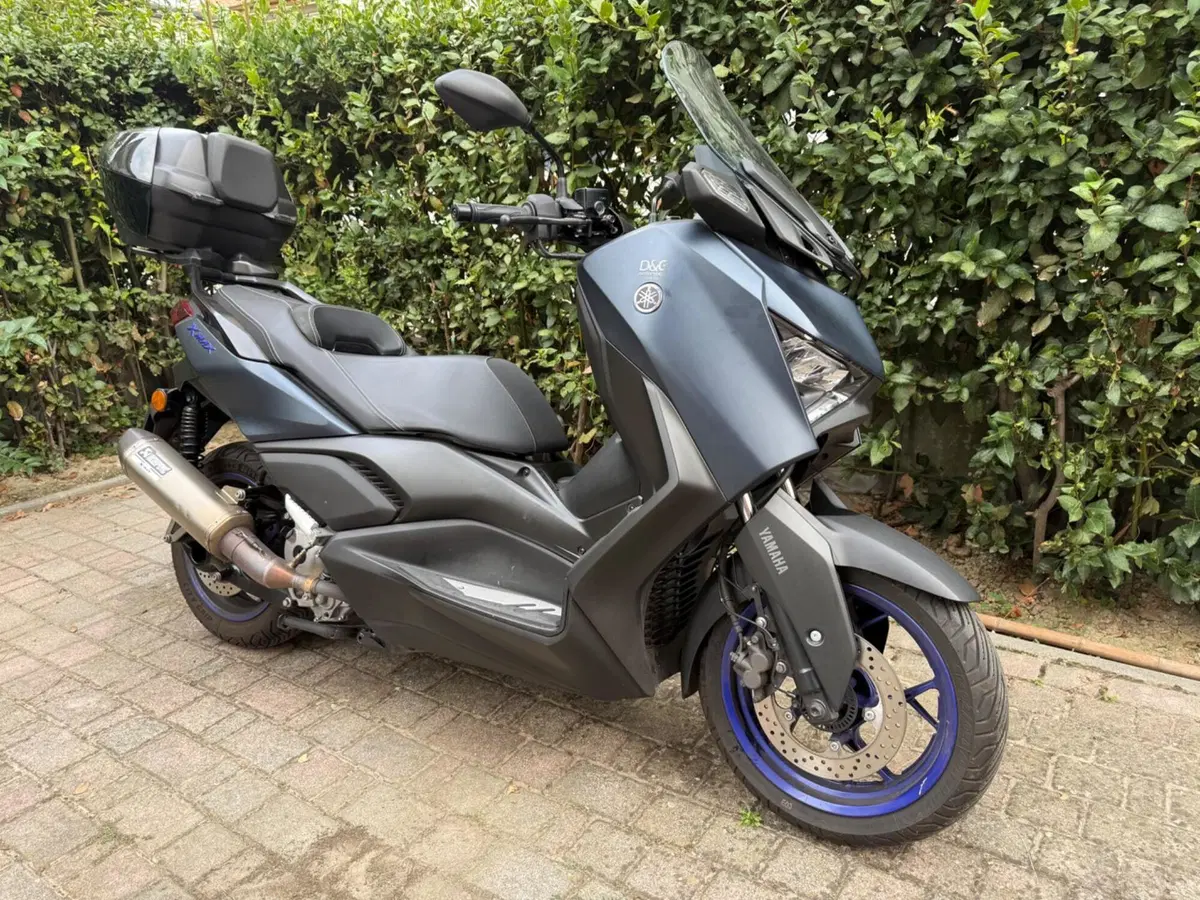 Yamaha X-Max 300 (2021 - 24) (2)