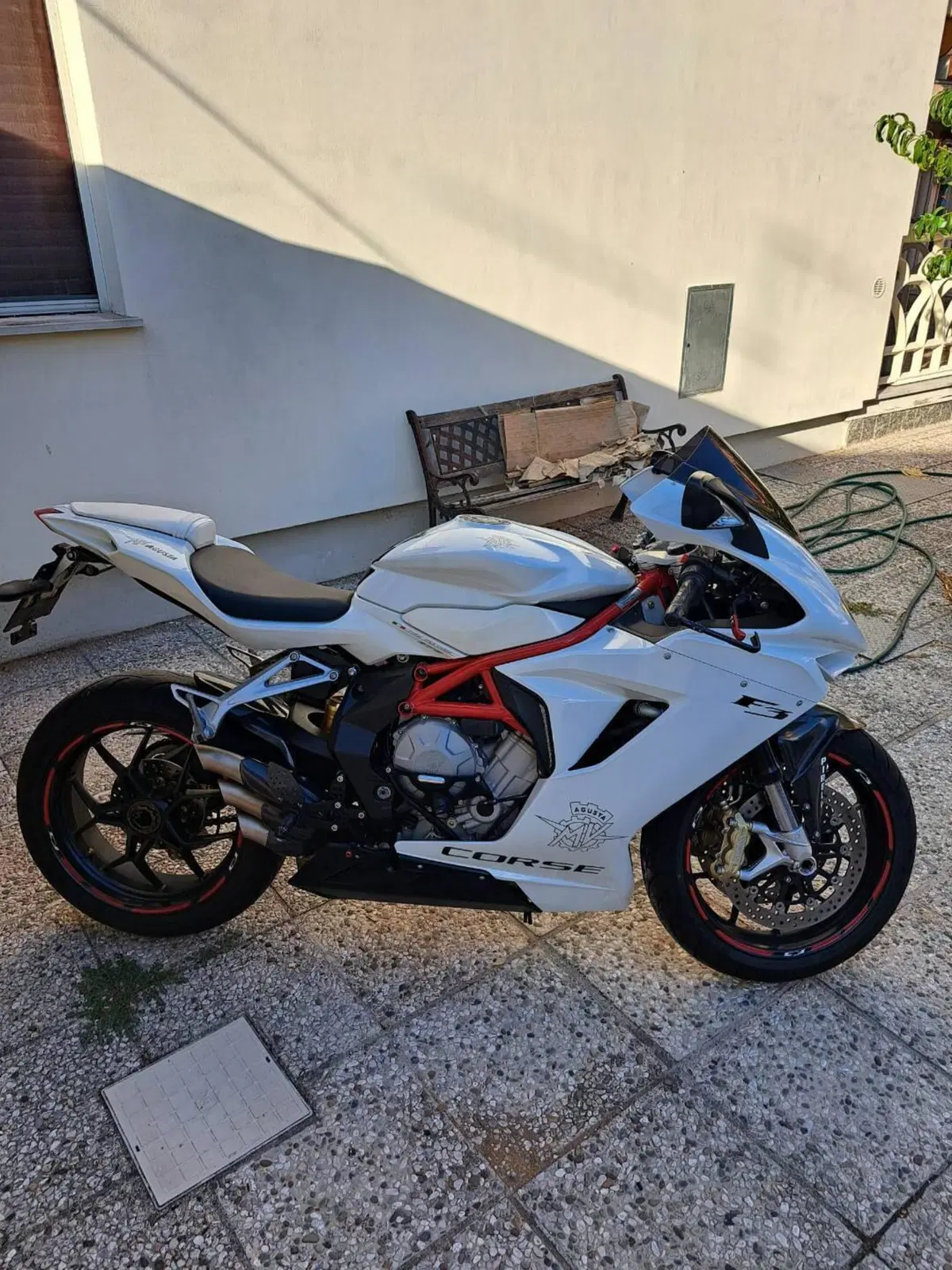 MV Agusta F3 675 (2011 - 15) (4)