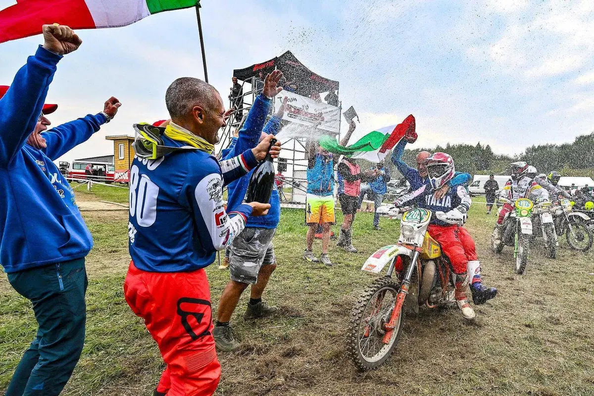 Enduro Vintage Trophy. Vincono gli USA (storico). Italia terza nel Troifeo, ma prima nel Vaso d’Argento (6)