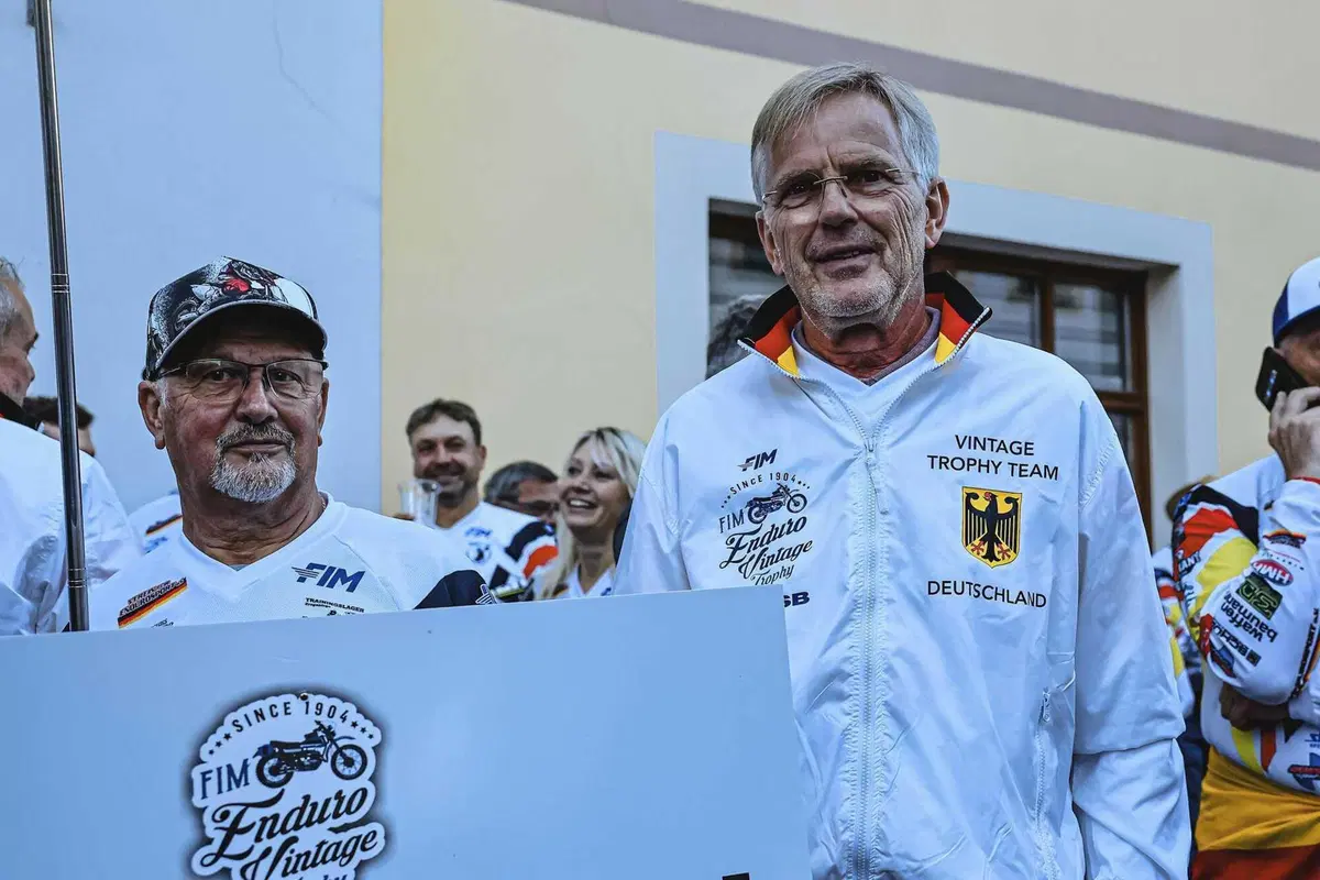 Enduro Vintage Trophy. Vincono gli USA (storico). Italia terza nel Troifeo, ma prima nel Vaso d’Argento (19)