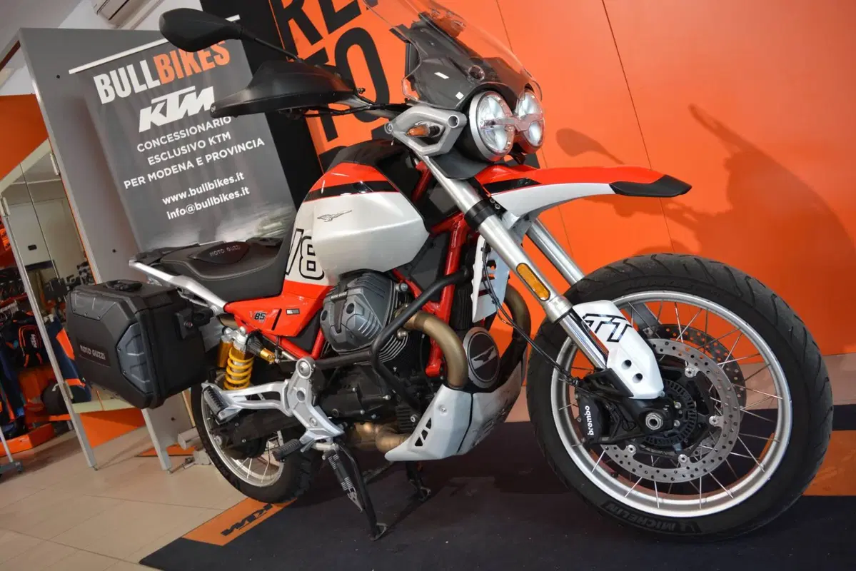 Moto Guzzi V85 TT (2024 - 26) (3)