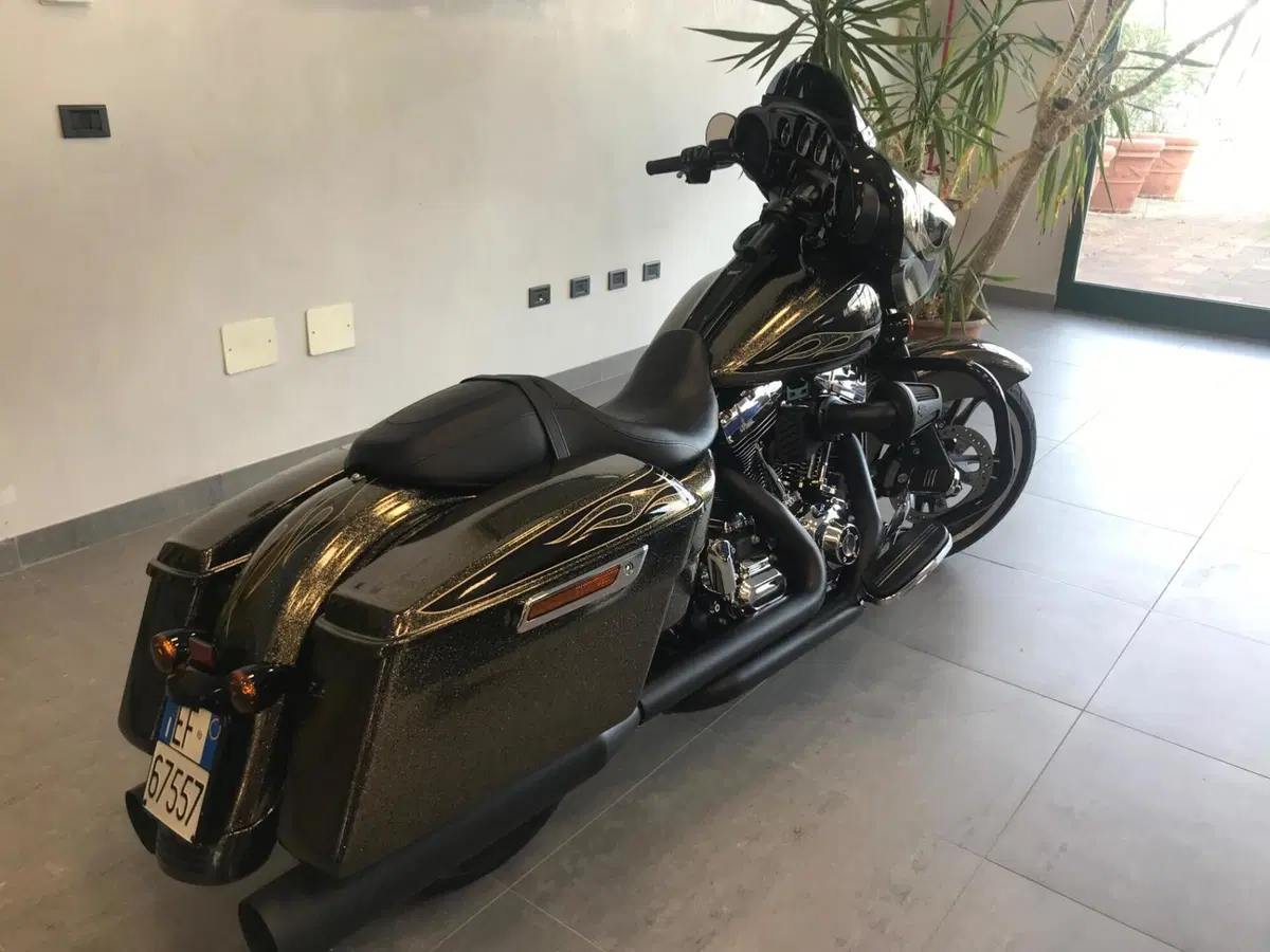 Harley-Davidson 1690 Street Glide Special (2014 - 16) - FLHX (5)