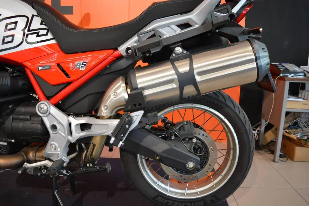 Moto Guzzi V85 TT (2024 - 26) (19)
