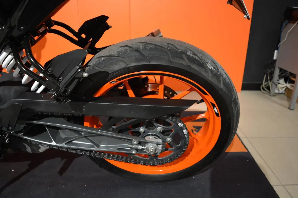 KTM 390 Duke (2021 - 23) (18)