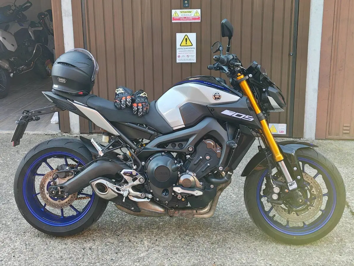 Yamaha MT-09 SP (2018 - 20) (2)