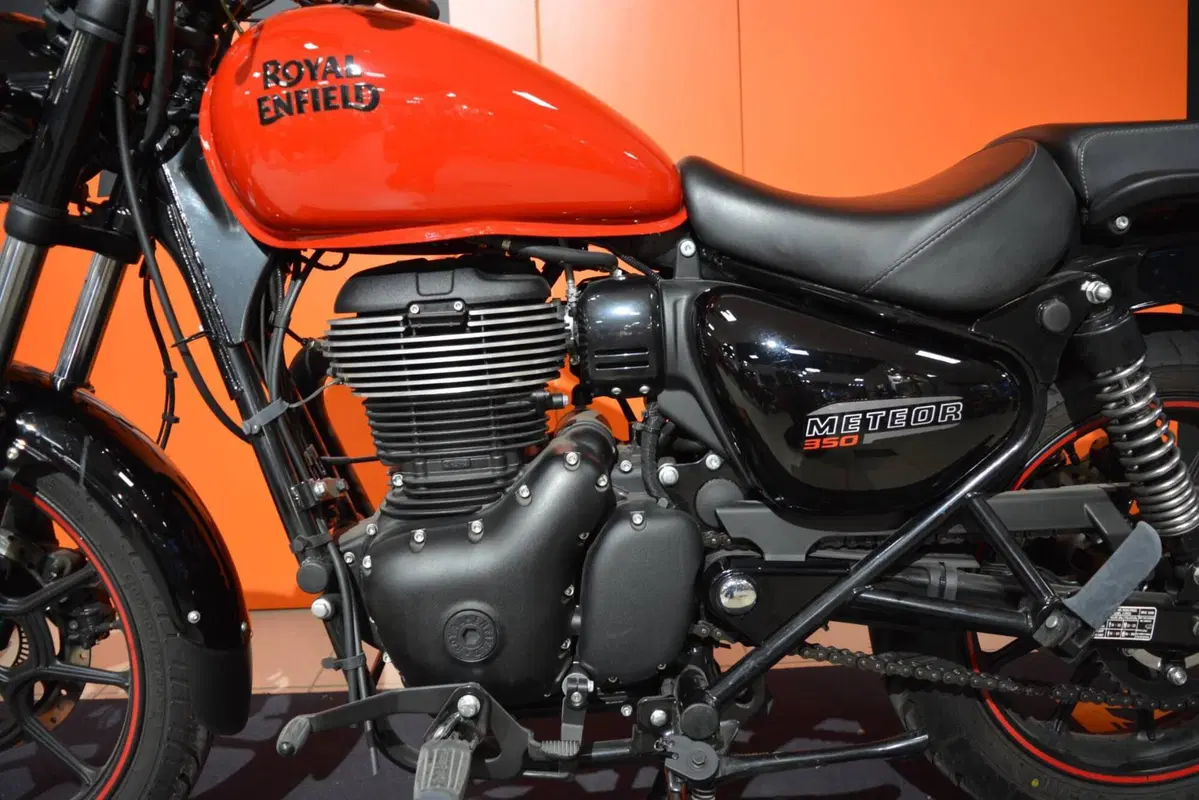 Royal Enfield Meteor 350 (2021 - 26) (15)