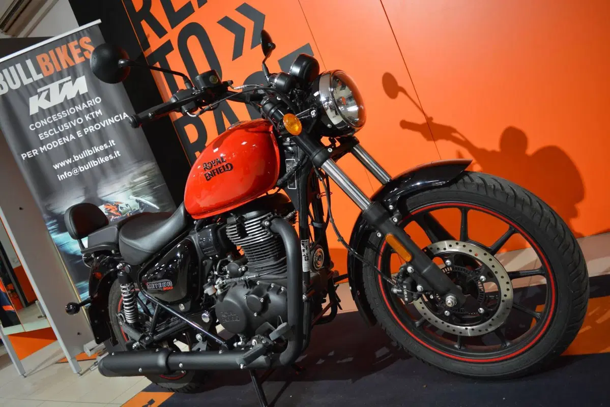 Royal Enfield Meteor 350 (2021 - 26) (3)