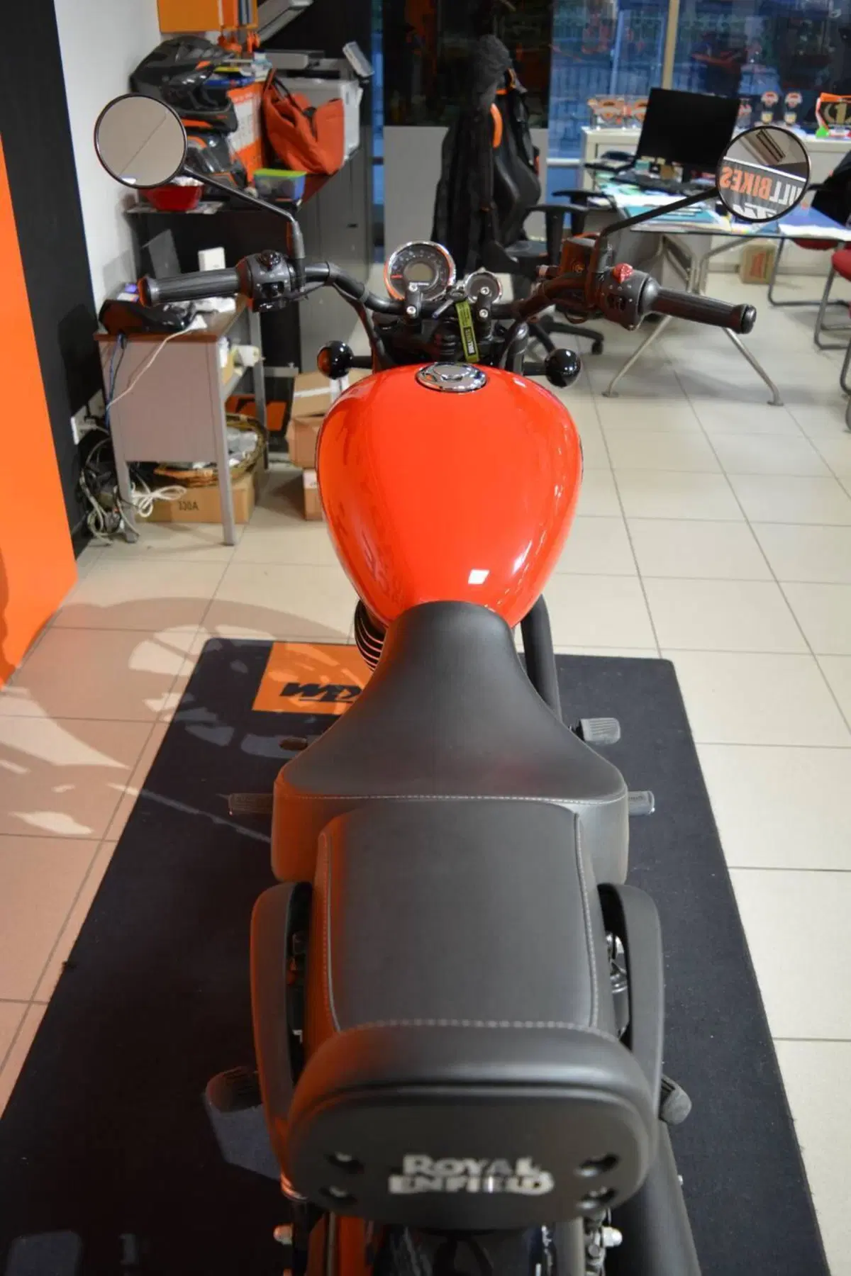 Royal Enfield Meteor 350 (2021 - 26) (7)