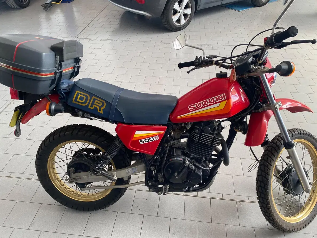 Suzuki DR500 (2)
