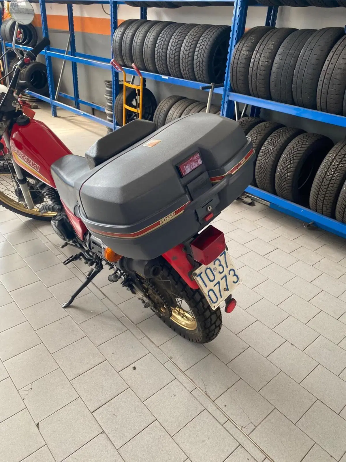 Suzuki DR500 (4)