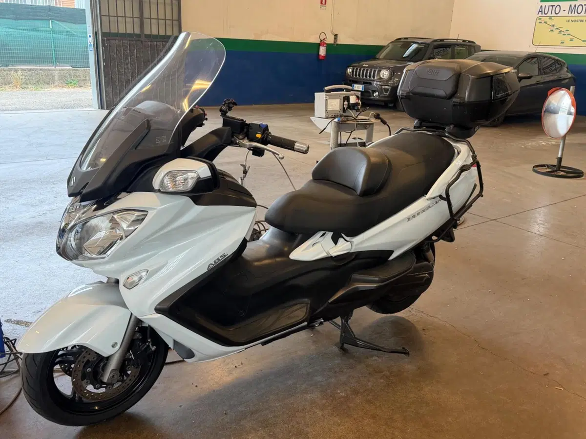 Suzuki Burgman AN 650 Executive ABS (2013 - 17) (2)
