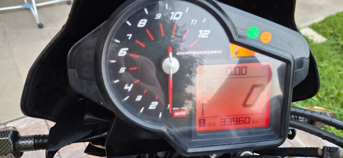 Aprilia Dorsoduro 750 (2009 - 14) (5)