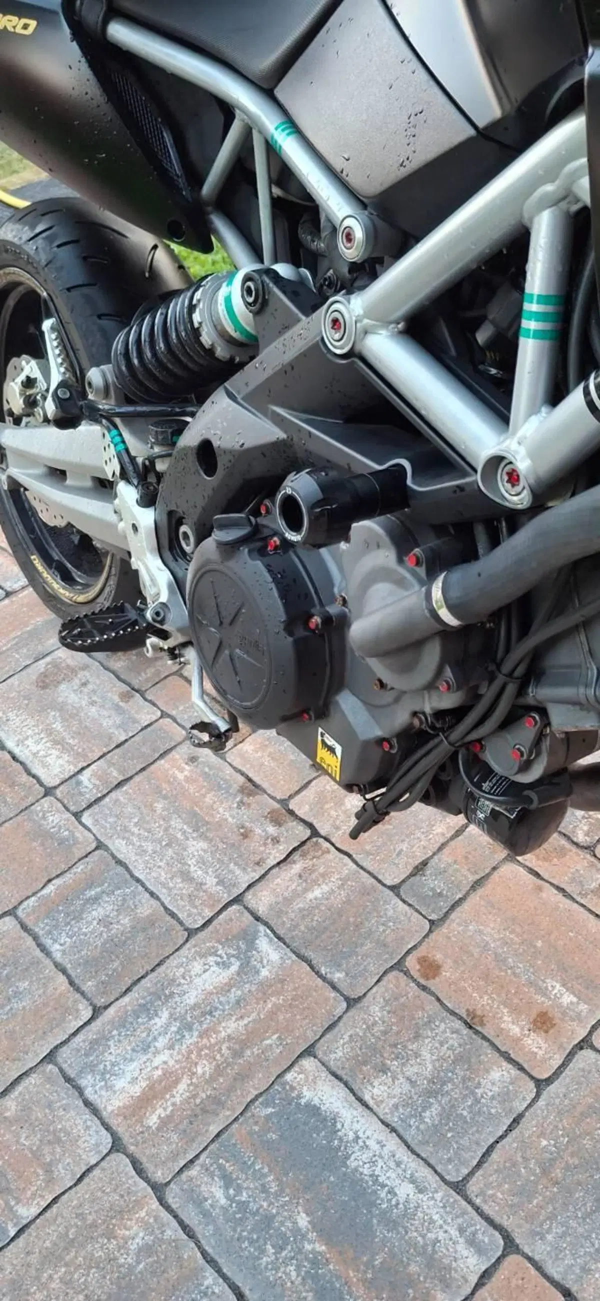 Aprilia Dorsoduro 750 (2009 - 14) (7)