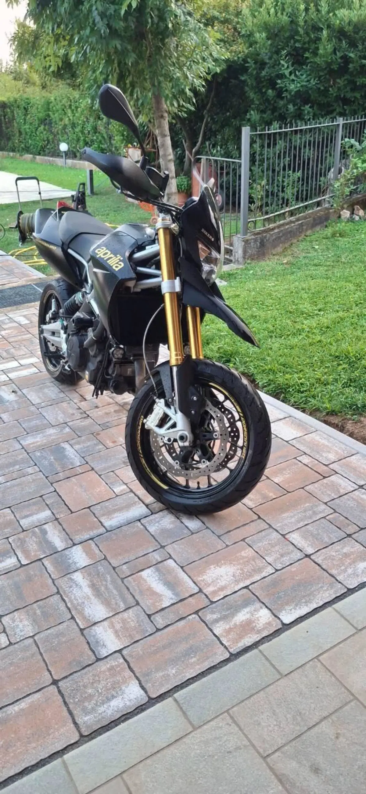 Aprilia Dorsoduro 750 (2009 - 14) (8)