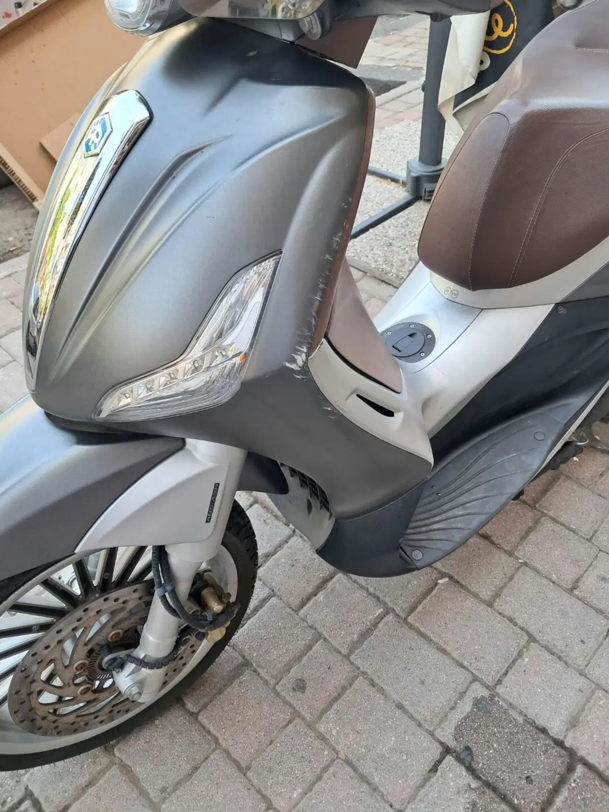 Piaggio Beverly 300 i.e. ABS-ASR (2016 - 20) (4)