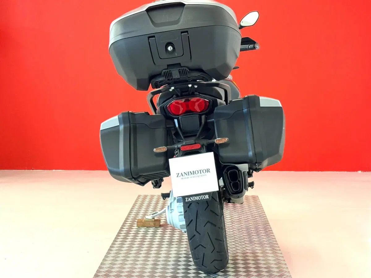 Moto Guzzi Stelvio PFF (2024 - 26) (7)