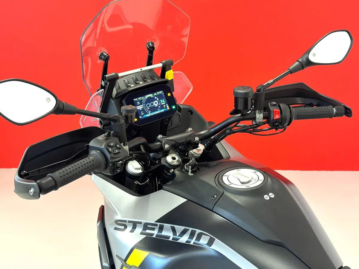 Moto Guzzi Stelvio PFF (2024 - 26) (17)