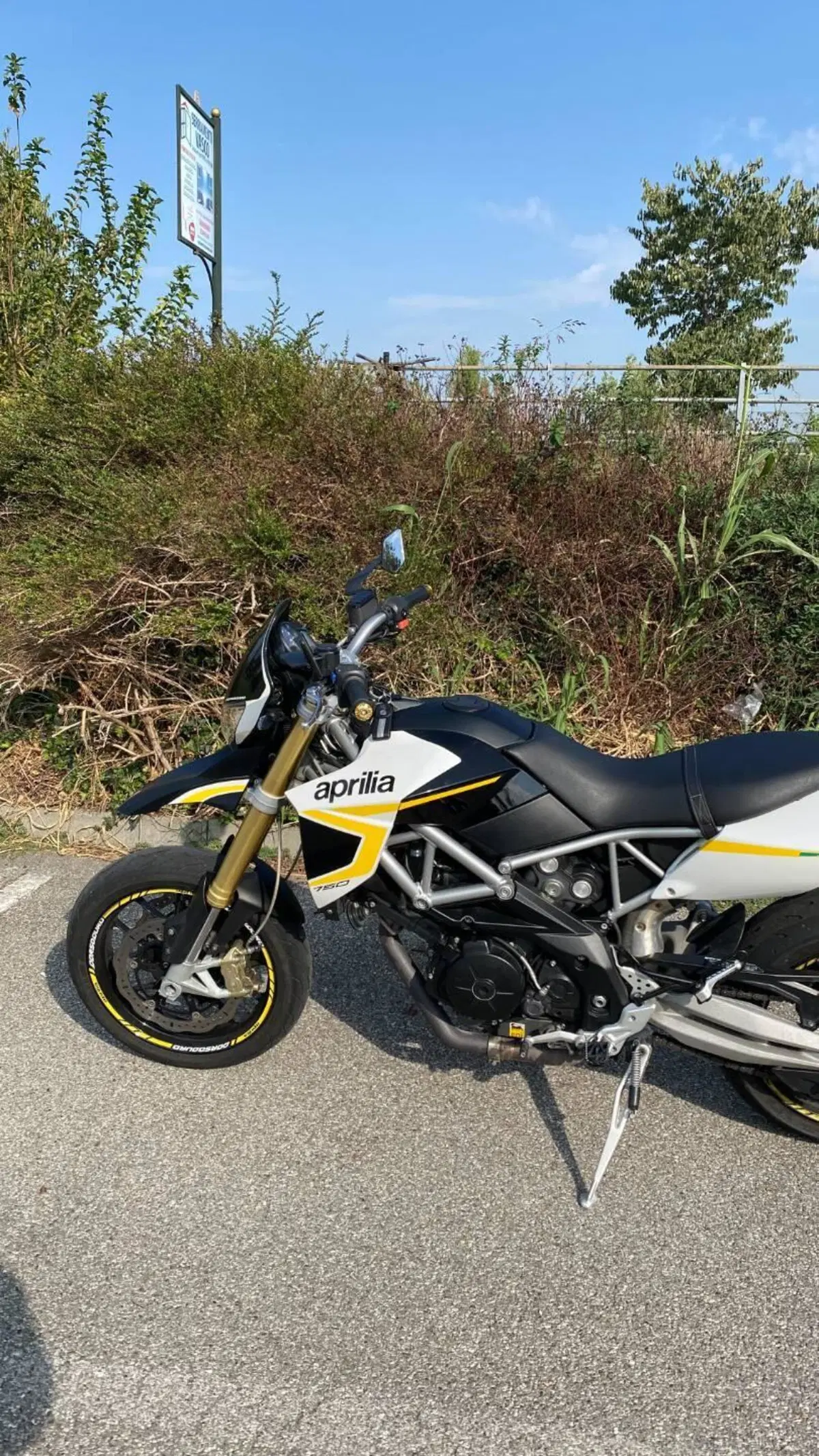 Aprilia Dorsoduro 750 (2009 - 14) (8)