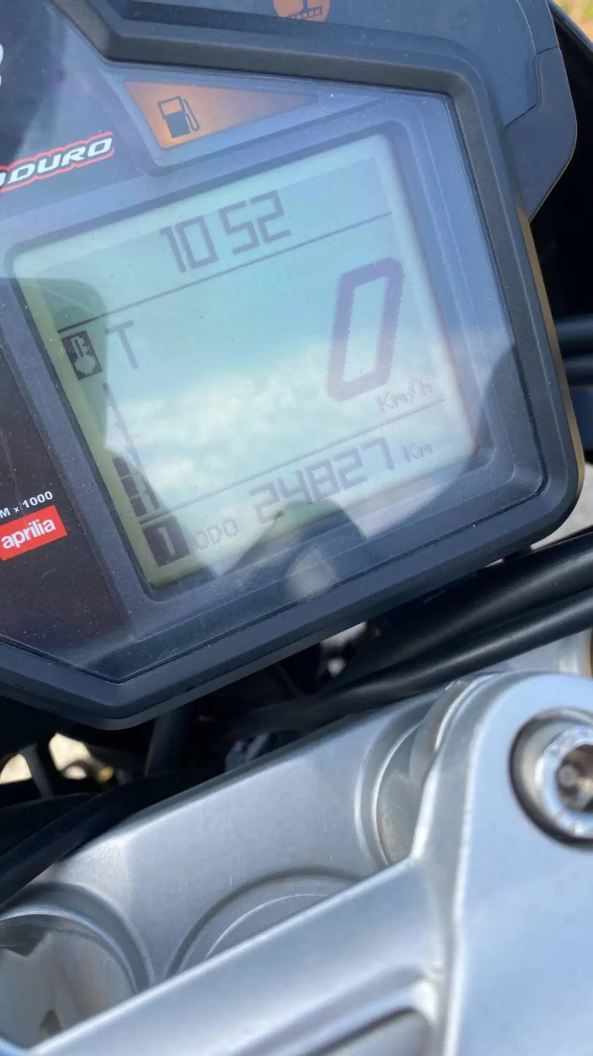 Aprilia Dorsoduro 750 (2009 - 14) (7)