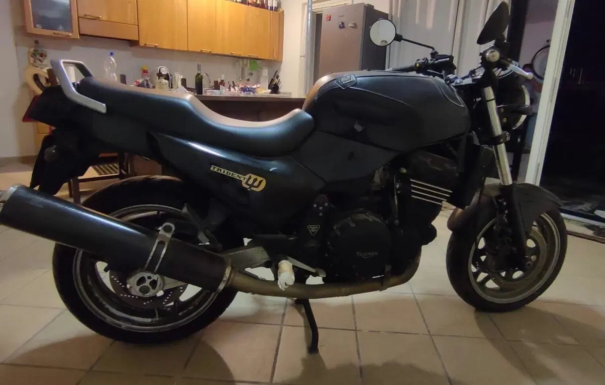 Triumph Trident (2)